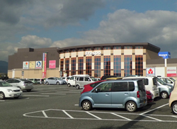 ショッピングセンター「フレスポ 鳥栖」